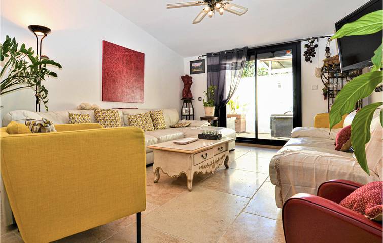 Location de vacances pour 6 personnes, avec terrasse et piscine à Le Pontet - 4