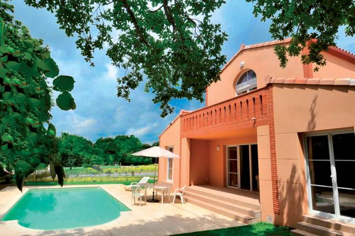 Location de vacances pour 8 personnes, avec Piscine à Pont-de-Larn - 2