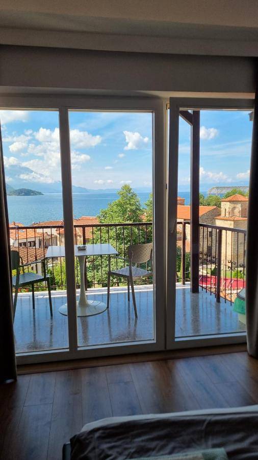 Maison d’hôte pour 2 personnes, avec Balcon et Jacuzzi ainsi que Terrasse et Vue