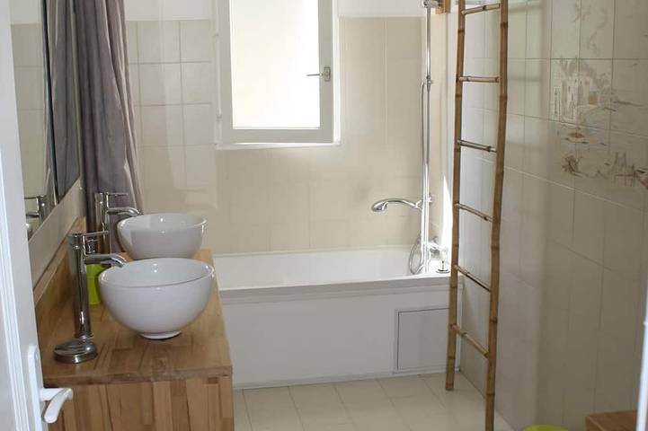 Location de vacances pour 5 personnes, avec terrasse et jardin, animaux acceptés à Aniane - 4