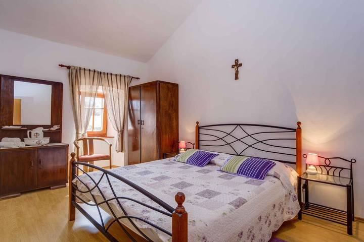 Ferienwohnung für 4 Personen, mit Garten in Stivan