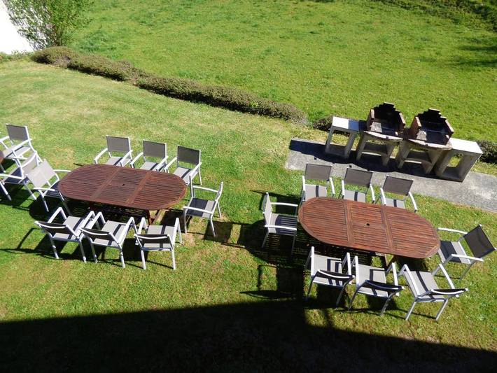 Location de vacances pour 24 personnes, avec terrasse à Nauviale - 4