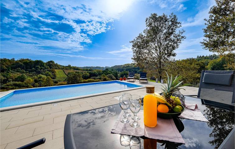 Gemütliche Wohnung mit Pool, Terrasse & WiFi in Zagreb und Umgebung