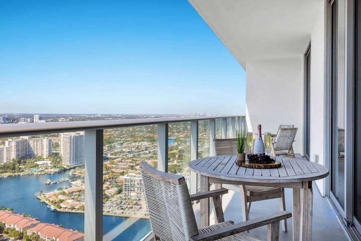 Vacation rental for 4 people, with terrace in Hollywood Beach (FL)