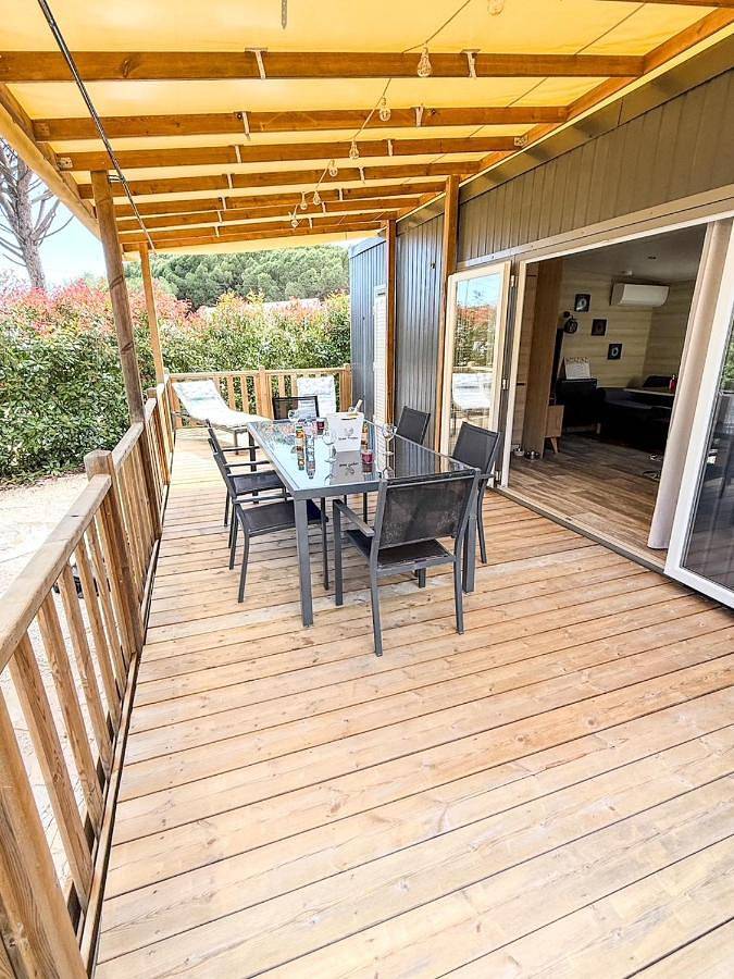 Camping pour 6 personnes, avec terrasse et piscine, animaux acceptés à Puget-sur-Argens - 2
