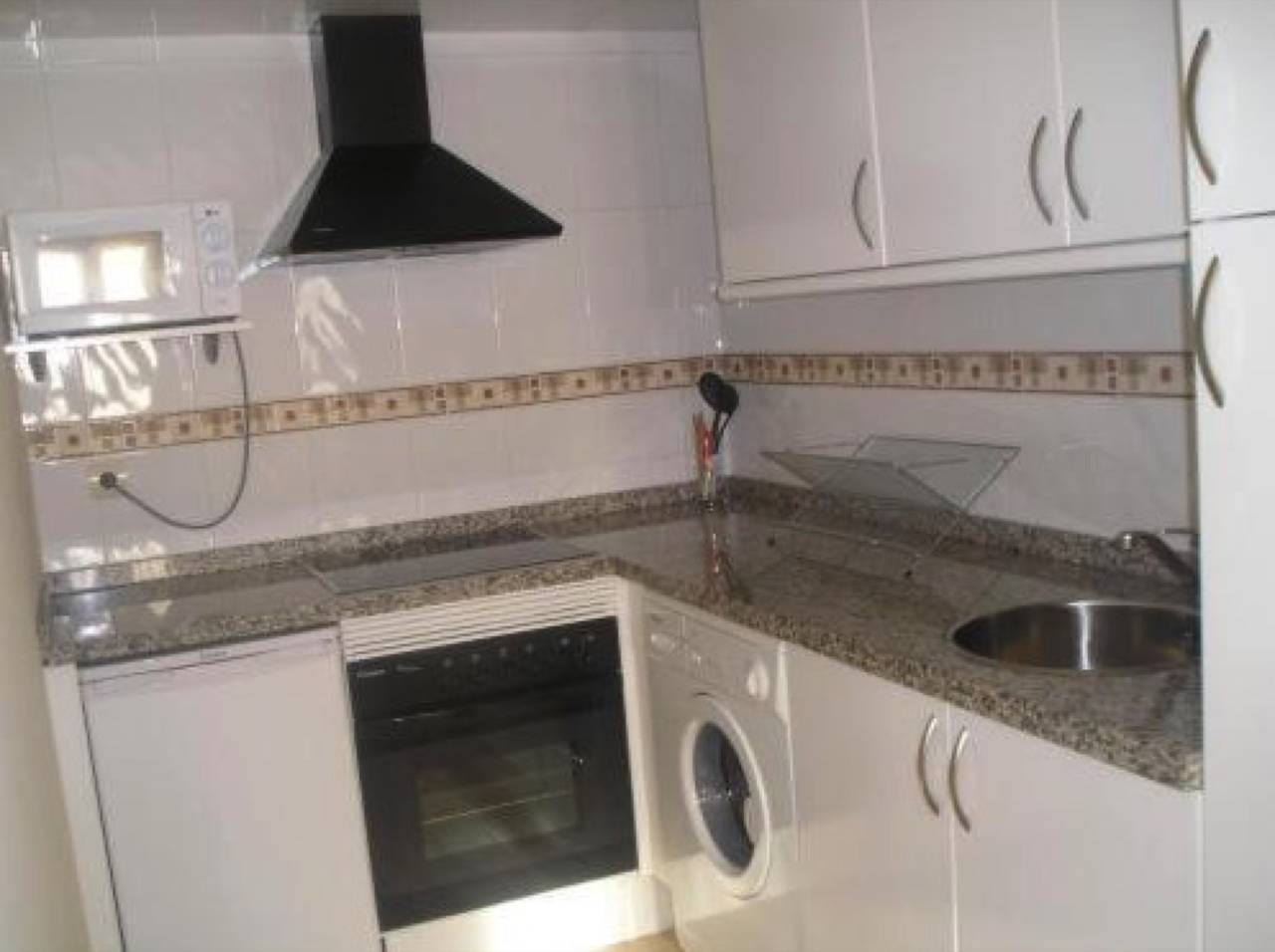 Entire apartment, Apartment 'Apartamento 1' with Shared Terrace, Shared Garden and Wi-Fi in Obaya, Villaviciosa