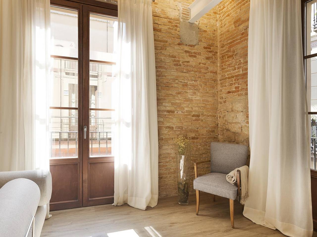 Entire holiday apartment, Premium One bedroom Apartment in Barcelona Centre, Barcelona