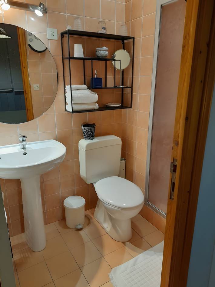 Chambre d’hôtes « Chambre côté mer » avec terrasse partagée, jardin partagé et Wi-Fi in Plougar, Région de Morlaix