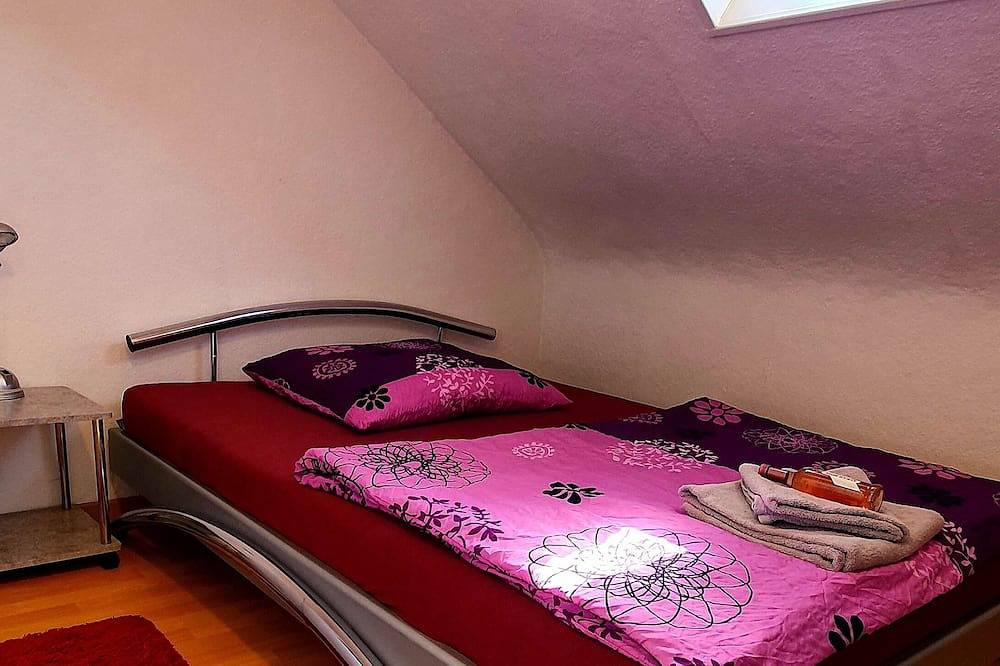 Ganze Wohnung, Ferienwohnung  Sehr schöne malerische ruhige Lage. in Vaihingen an der Enz, Kraichgau
