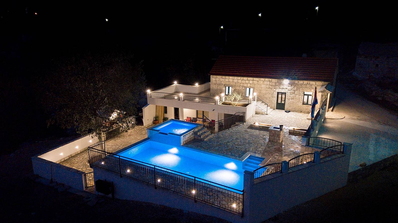 Stipanovi Dvori • Privater Pool • Rückzugsort • Party erlaubt in Rašćane, Makarska Riviera