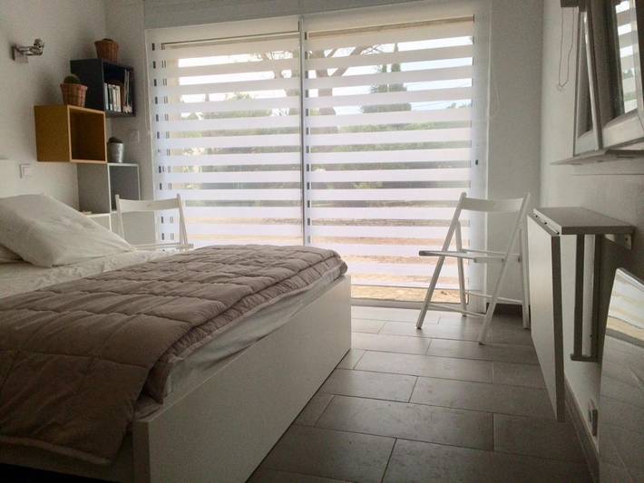 Maison d’hôte pour 2 personnes, avec jardin et vue ainsi que piscine et terrasse à Nîmes - 3