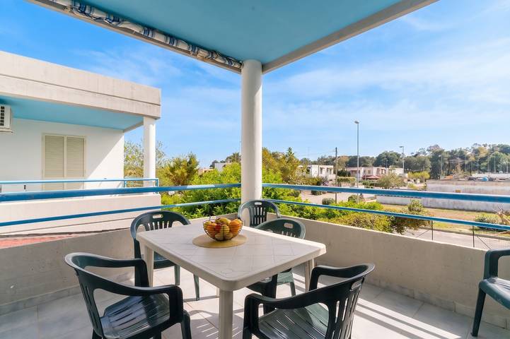 Casa vacanza per 5 persone, con Balcone e Piscina per bambini a Torre dell'Orso