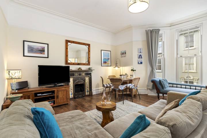 Holiday rental for 4 people, with ocean view in Tenby