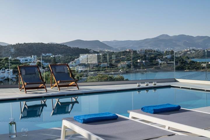 Location de vacances pour 8 personnes, avec vue sur l’océan et balcon à Agios Nikolaos - 2