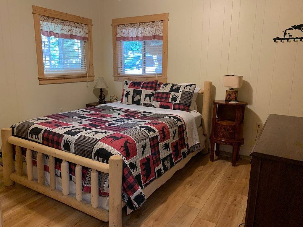 Charmant, gemütlich und friedlich Mountain Getaway für Familie und Freunde in Ockenden, Shaver Lake