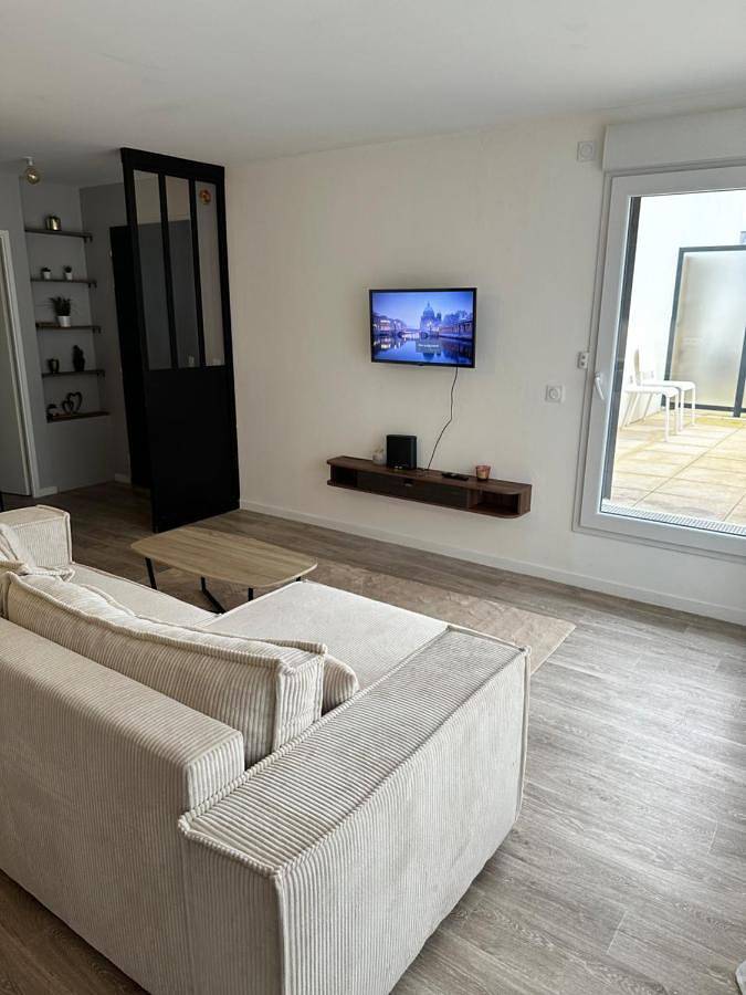 Appartement entier, Two-Bedroom Apartment in Vert-Saint-Denis, Seine-et-Marne