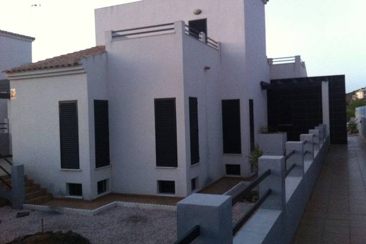 Villa de luxe sur le parcours de golf. in Urbanizacion Costa Esuri, Ayamonte