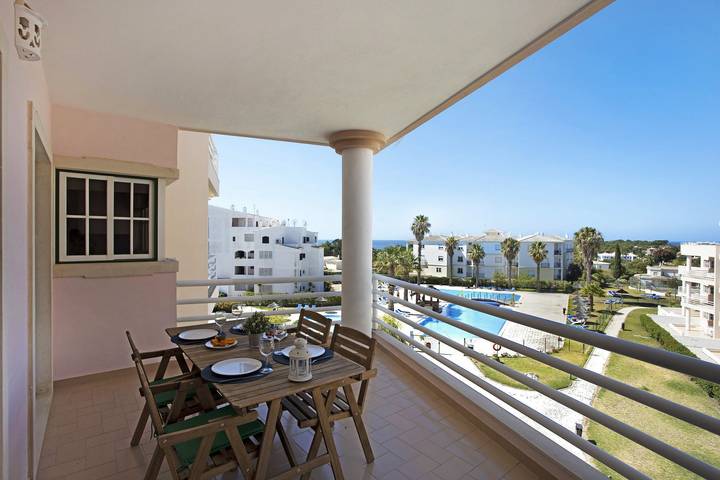 Ferienwohnung für 6 Personen, mit Balkon und Garten sowie Kinderpool in Alvor - 3