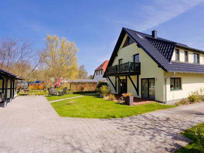 Ferienhaus für 6 Personen, mit Balkon in Middelhagen