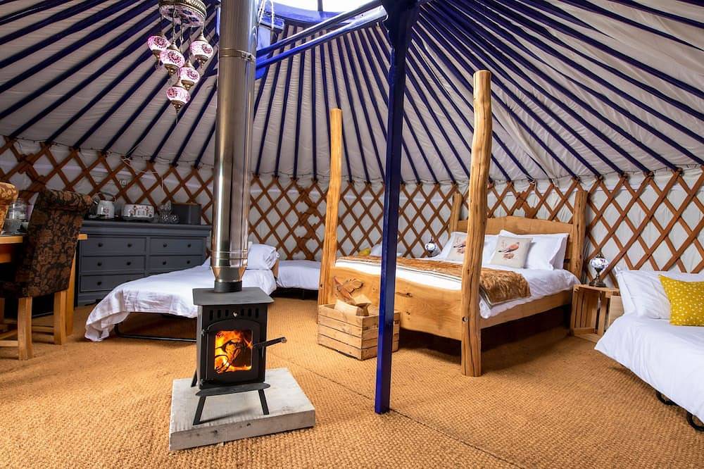 Kestrel Yurt sleeps up to 6 guests with hot tub and views across Wether Fell in Yorkshire Dales National Park