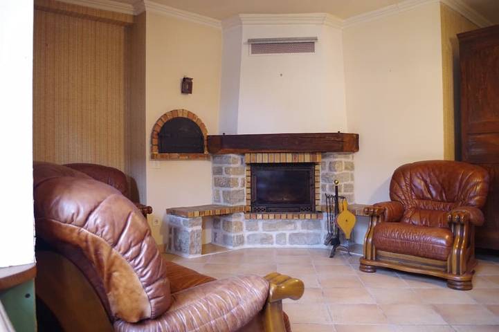 Gîte pour 5 personnes, avec jardin dans le Jura