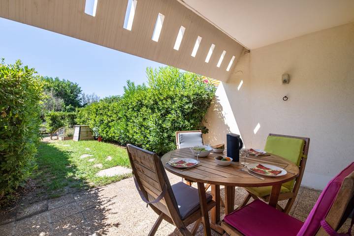 Location de vacances pour 4 personnes, avec Balcon ainsi que Terrasse et Jardin à La Grande-Motte