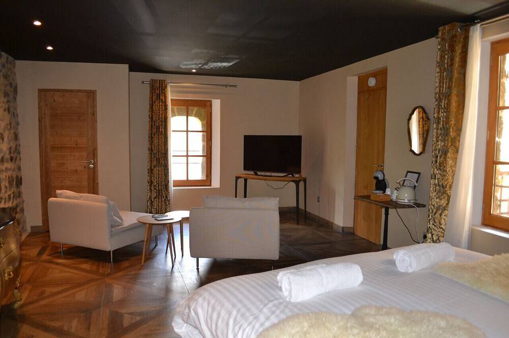 Le 19 - Chambre Chapelle 43m2 | Centre Historique | Clim in Langeac, Alto Loira