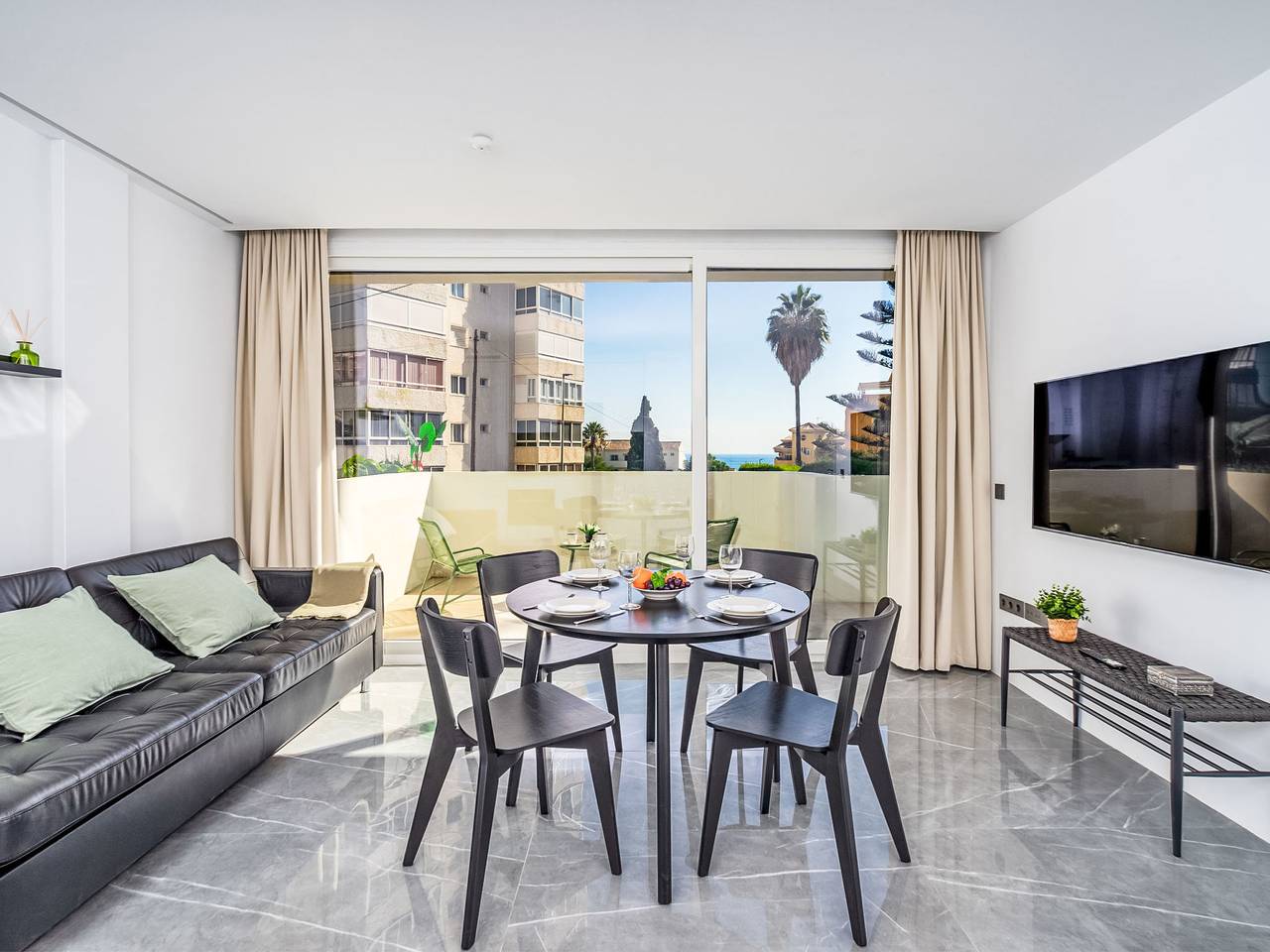 Entire apartment, Abedules in Benalmádena Costa, Benalmádena