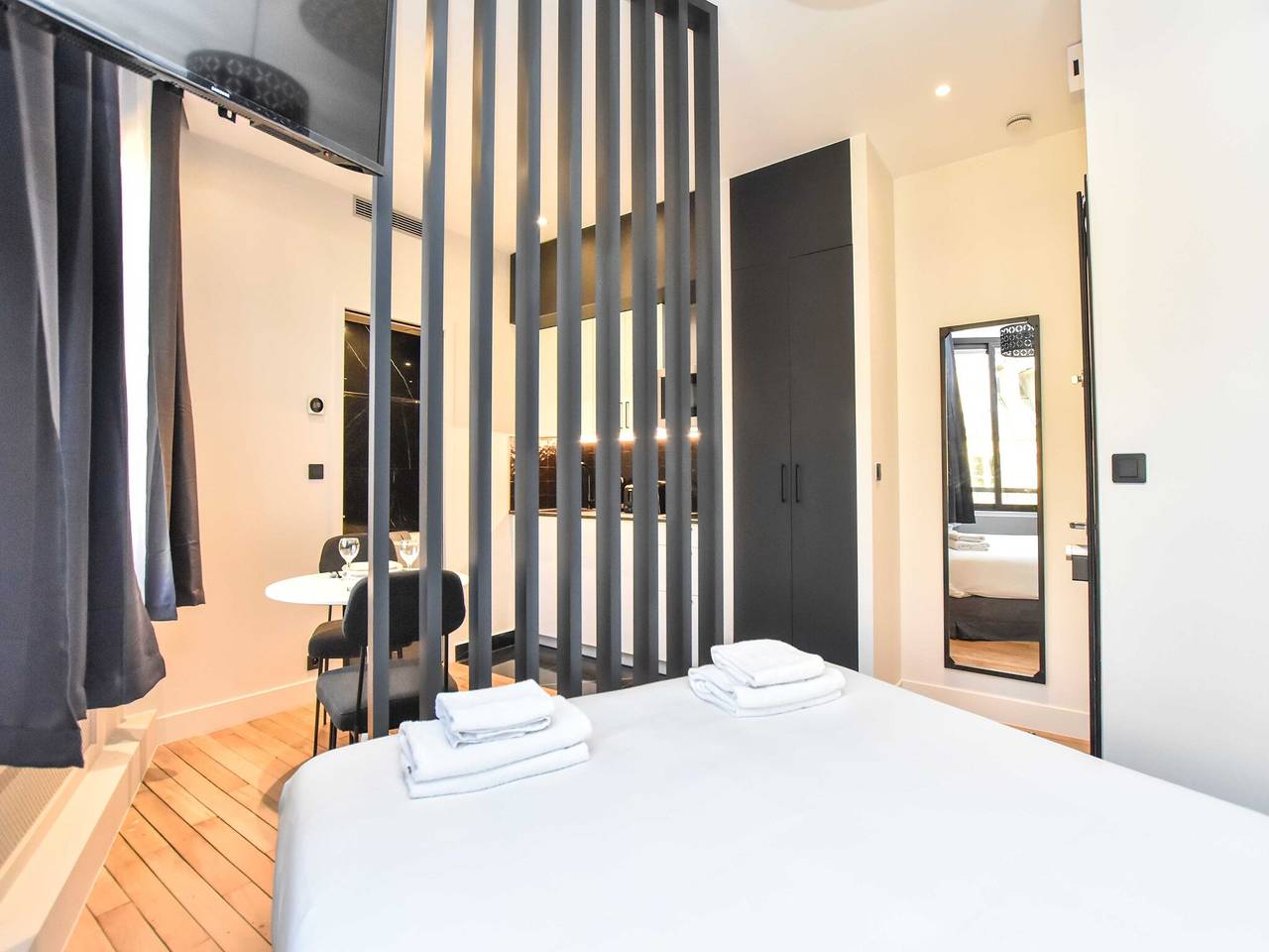 Appartamento intero, Monolocale chic con jacuzzi - 2P - vicino Palais Garnier in Parigi, Ile-de-France
