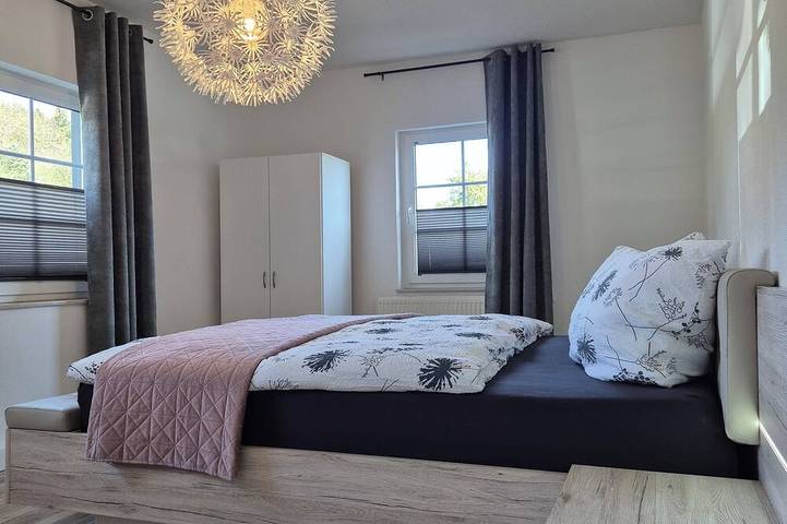 Ganze Wohnung, Eifelauszeit - Wohnung Groß mit Garten, haustierfreundlich in Büdesheim, Eifelkreis Bitburg-Prüm