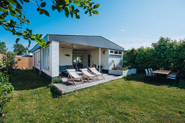 Villa for 6 people in South Holland