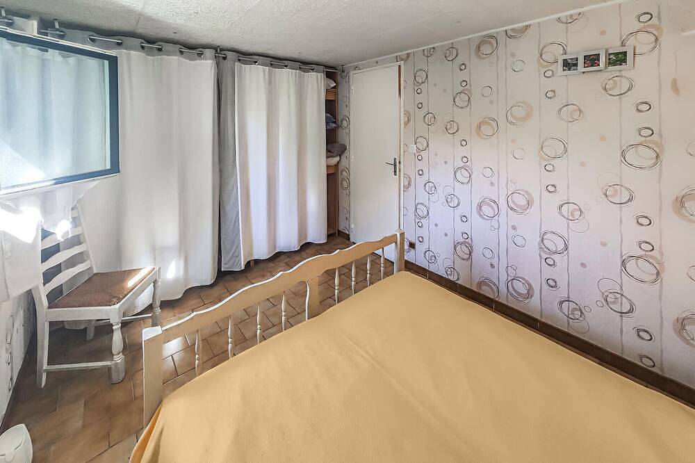 Entire apartment, 1 bedroom stunning apartment in Loupian in Loupian, Mediterranean Coast (France)