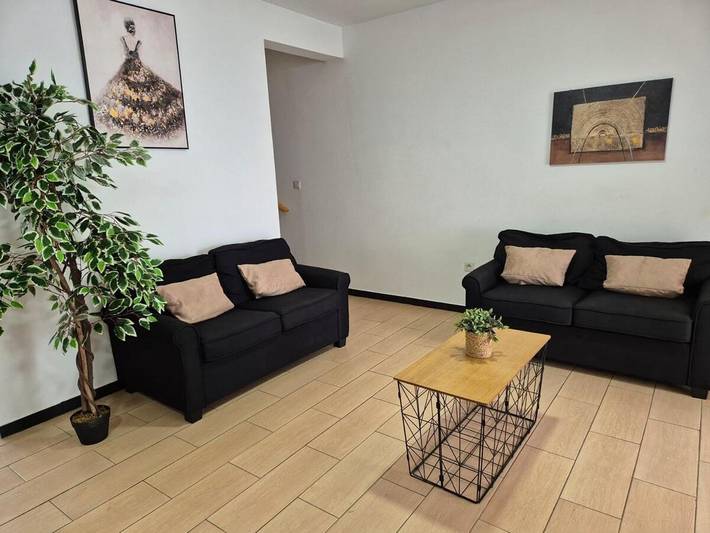 Location de vacances pour 6 personnes, avec vue ainsi que terrasse et piscine dans Sainte-Anne (Reunion)