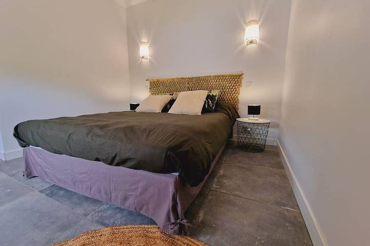 Location de vacances pour 12 personnes, avec jardin à Poussan - 3