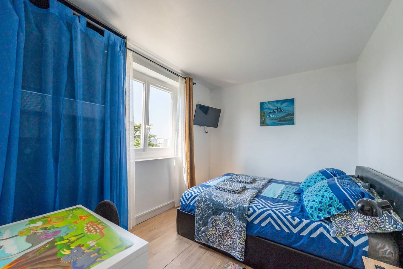 Ganze Wohnung, Ferienwohnung für 4 Personen mit Balkon in Créteil, Val-de-Marne