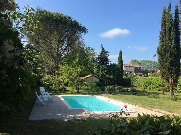 Chambre d’hôte pour 2 personnes, avec vue et jardin ainsi que terrasse et piscine dans l' Ariège - 2