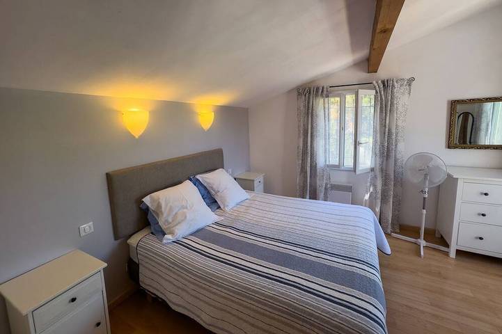 Location de vacances pour 11 personnes, avec jardin à Bellegarde-du-Razès - 4