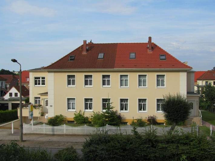 Gästehaus für 4 Personen, mit Terrasse und Garten in Bad Doberan