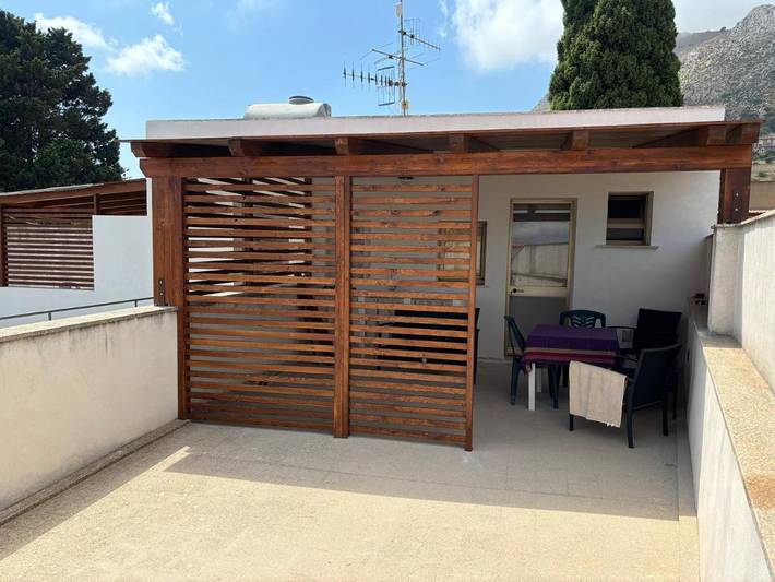 B&b per 6 persone, con Idromassaggio e Terrazza nonché Giardino e Piscina per bambini a Valderice