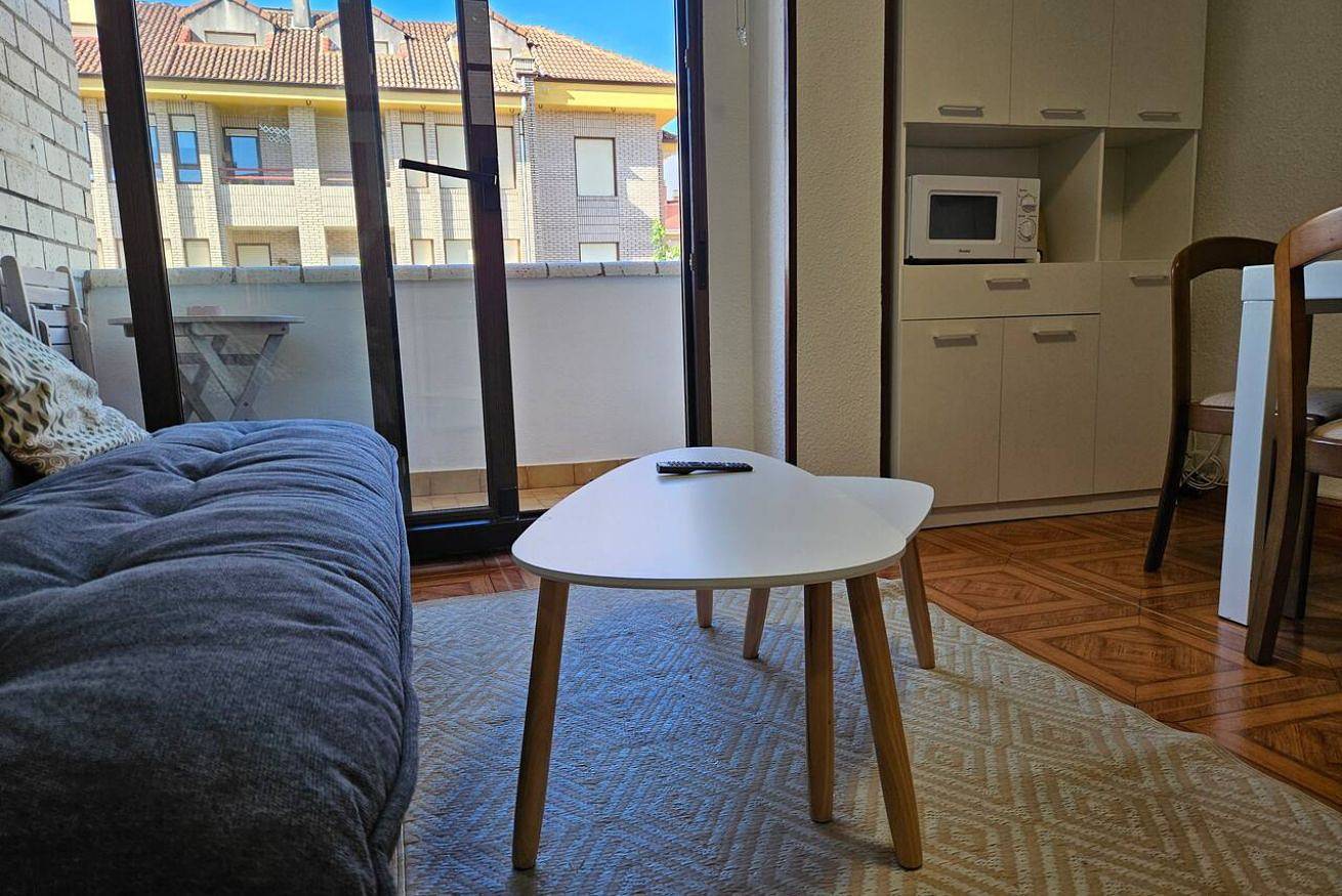 Ganze Wohnung, Cozy Apartment with Wi-Fi & Washer-Dryer in Somo, Ribamontán al Mar