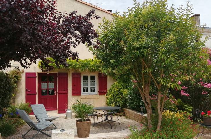 Gîte pour 2 personnes, avec jardin et terrasse