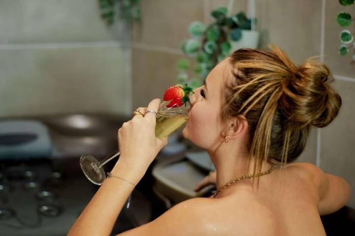 Hôtel pour 2 personnes, avec jacuzzi ainsi que terrasse et sauna à Maraussan - 3