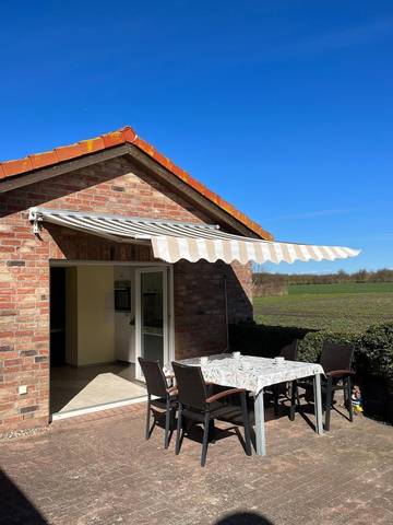 Ferienwohnung für 2 Personen, mit Terrasse und Garten, kinderfreundlich in Westfehmarn