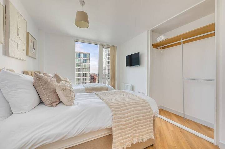 Ganze Wohnung, Stunning City Centre Apartment • Balcony • Free Parking • Fast Wifi • Self-Check-In • Yoko Property in Milton Keynes, Südostengland