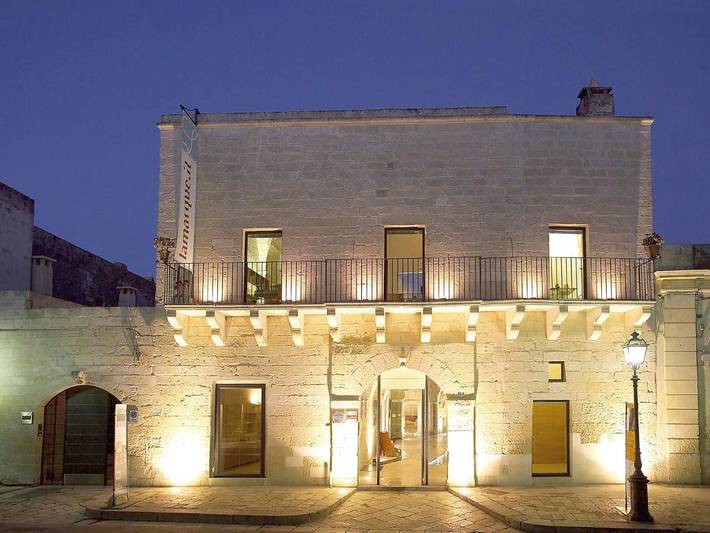 Hôtel pour 3 personnes, avec terrasse à Maglie - 2