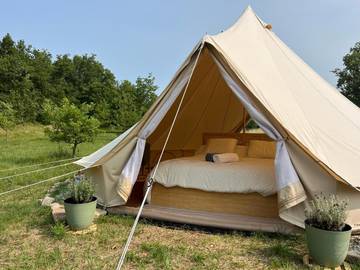 Tente pour 2 personnes, avec vue et jardin dans le Gard