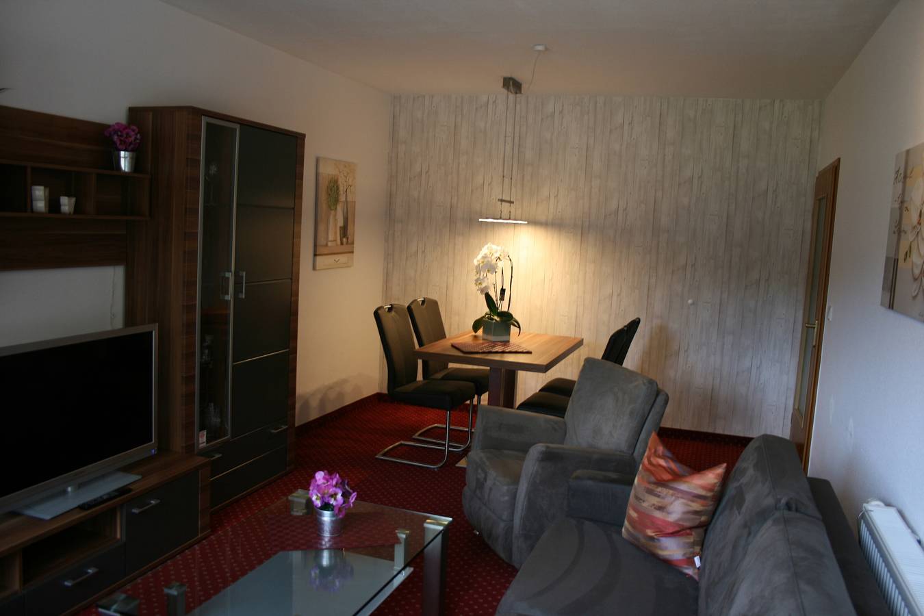 Ganze Wohnung, Ferienwohnung 'Appartment Sarina 1' mit Bergblick, privater Terrasse und Wi-Fi in Willingen, die Mittelgebirge