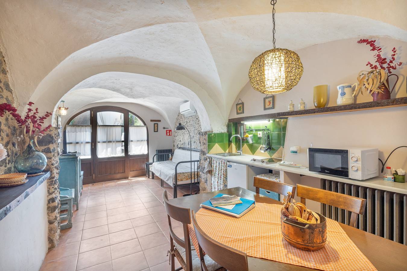 Patufet de Mas Violella – Gemütliches 1-Zimmer-Studio mit Pool in Sant Joan les Fonts, Naturpark Zona Volcànica de la Garrotxa