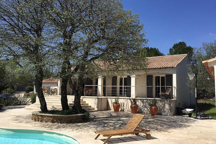 Location de vacances pour 10 personnes, avec Terrasse et Jardin à Forcalqueiret