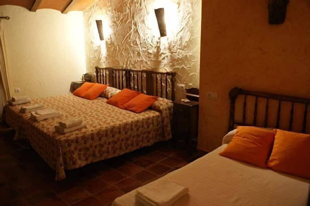 Tío Emilio Rural House for 15 people in Bienservida, Sierra de Alcaraz